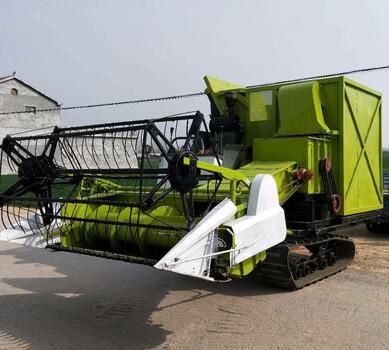 由于小型玉米青儲機皮帶由摩擦驅動，因此無法防止皮帶和皮帶輪之間的摩擦